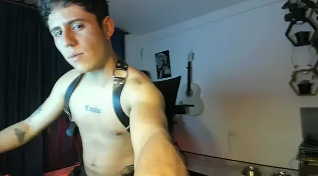 Snapshot of Antonello_Vannucci chatting on February 2025 05:07:02 AM Antonello Vannucci online show from February 2025 05:07:02 AM