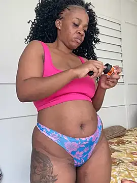 Snapshot of beverlyxxxx chatting on March 2025 12:06:01 PM beverlyxxxx online show from March 2025 12:06:01 PM