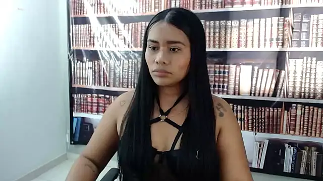 Snapshot of Amber_Bluu chatting on December 2024 08:36:02 PM Amber Bluu online show from December 2024 08:36:02 PM