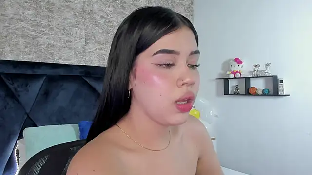 Lily Woodz online show from September 2025 07:53:01 PM