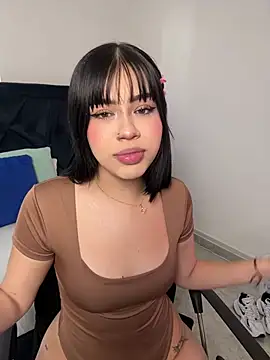 Lily Woodz online show from February 2026 07:14:02 PM