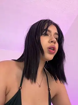Lily Woodz online show from May 2026 07:20:02 PM