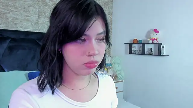 Lily Woodz online show from November 2025 07:14:02 PM