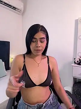 Lily Woodz online show from January 2026 07:17:01 PM