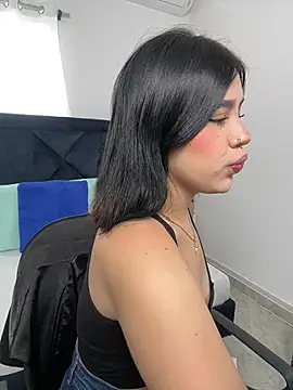 Lily Woodz online show from February 2026 02:59:02 PM