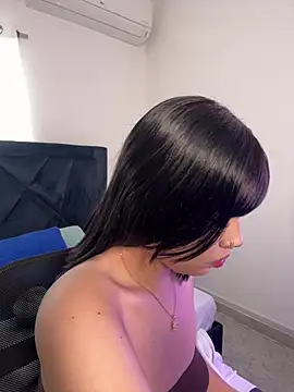 Lily Woodz online show from March 2026 07:08:02 PM