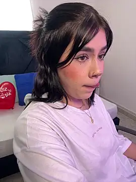 Lily Woodz online show from February 2026 07:01:01 PM