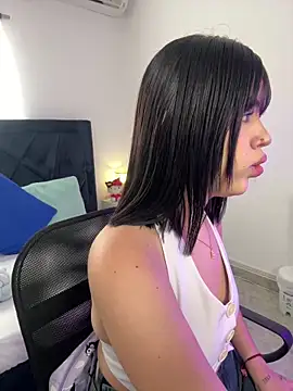 Lily Woodz online show from March 2026 02:42:02 PM