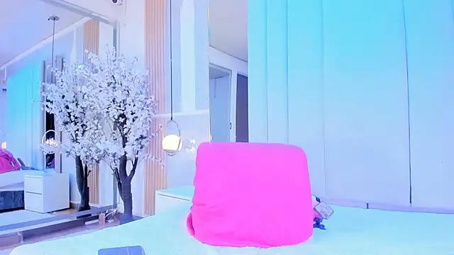 salomebenz online show from September 2025 09:32:01 PM