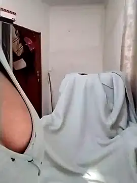 Damm Bobbies online show from July 2026 01:50:02 AM
