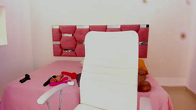 celeste smmith  online show from November 2025 11:14:02 AM