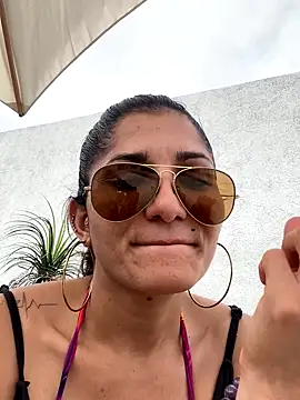 AlejandritaMilano online show from November 2025 07:58:02 PM