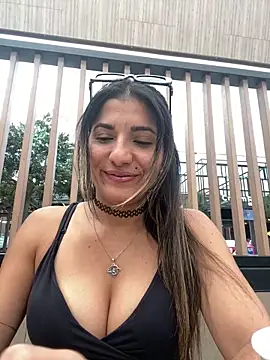 AlejandritaMilano online show from February 2026 08:53:02 PM