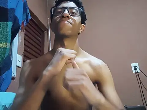 matheusroger online show from May 2026 03:25:01 AM