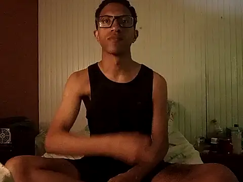 matheusroger online show from December 2025 02:12:01 AM