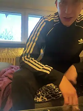 Snapshot of milabandolero chatting on December 2024 09:10:01 AM milabandolero online show from December 2024 09:10:01 AM