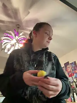 Snapshot of milabandolero chatting on December 2024 06:20:02 PM milabandolero online show from December 2024 06:20:02 PM