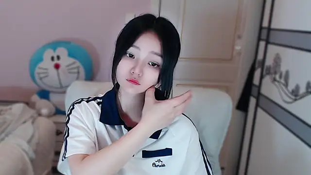 xiao-xiao-D online show from March 2025 11:34:02 AM