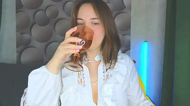 Cute smile sharon online show from February 2025 02:08:01 AM