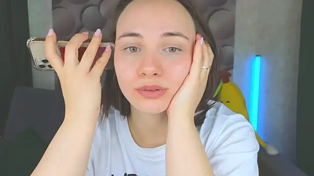 Cute smile sharon online show from February 2025 05:07:02 AM