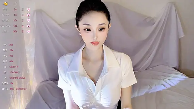 Irene--- online show from November 2025 12:03:01 AM