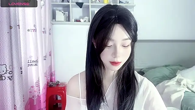 AAXIAO-BAO online show from February 2025 12:50:02 PM