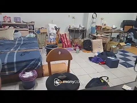 Snapshot of bb770504 chatting on October 2025 11:12:01 AM bb770504 online show from October 2025 11:12:01 AM