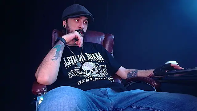 AxelColton online show from November 2025 06:02:01 AM