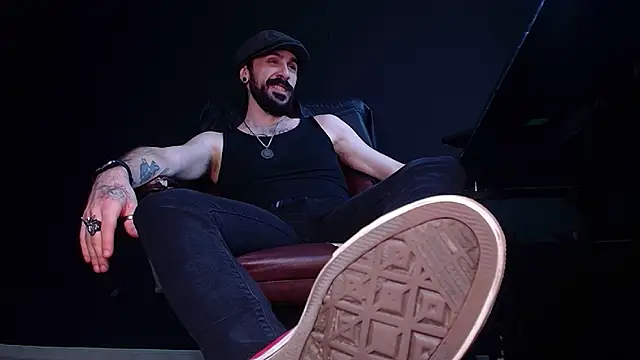 AxelColton online show from November 2025 06:02:02 AM