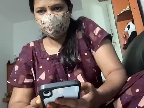 Tamil Sanjana  online show from October 2025 12:55:01 AM