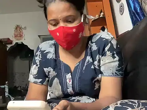 Snapshot of Tamil_Sanjana_ chatting on December 2025 05:17:02 PM Tamil Sanjana online show from December 2025 05:17:02 PM