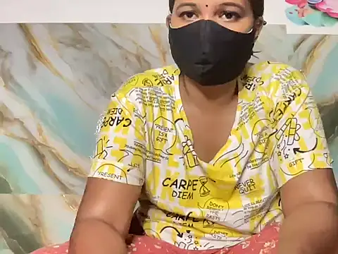 Tamil Sanjana  online show from November 2025 01:38:01 PM