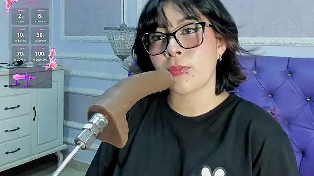 Lily Martinez online show from February 2026 06:53:02 AM