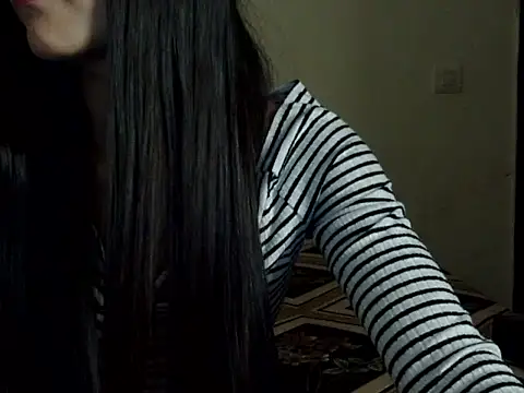 Snapshot of MISS-ROMANTIC chatting on January 2025 09:50:02 PM MISS-ROMANTIC online show from January 2025 09:50:02 PM