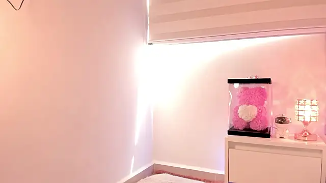 Alissonroses online show from March 2026 07:32:02 PM