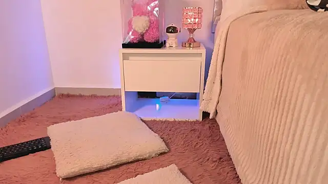 Alissonroses online show from November 2025 08:53:01 PM