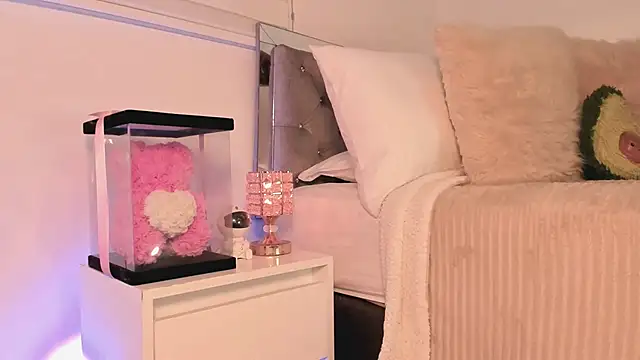 Alissonroses online show from December 2025 09:58:02 PM