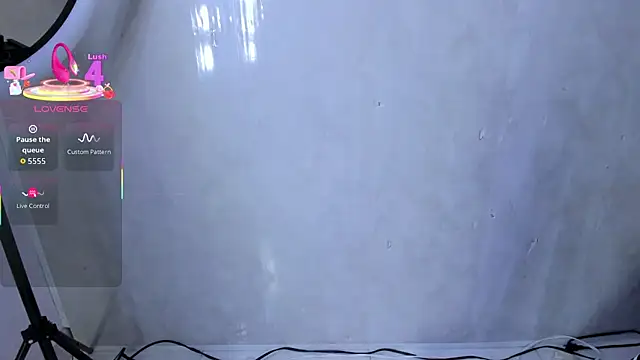 Samantha Good online show from September 2025 12:16:01 PM