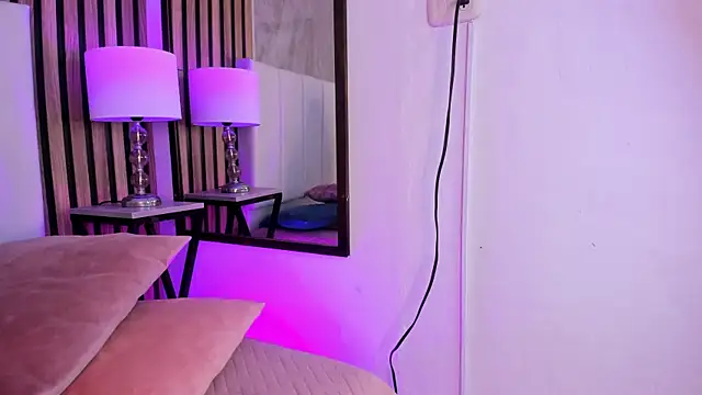 Samantha Good online show from December 2025 12:49:02 PM