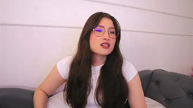 Daisha Riley online show from April 2026 12:50:02 PM