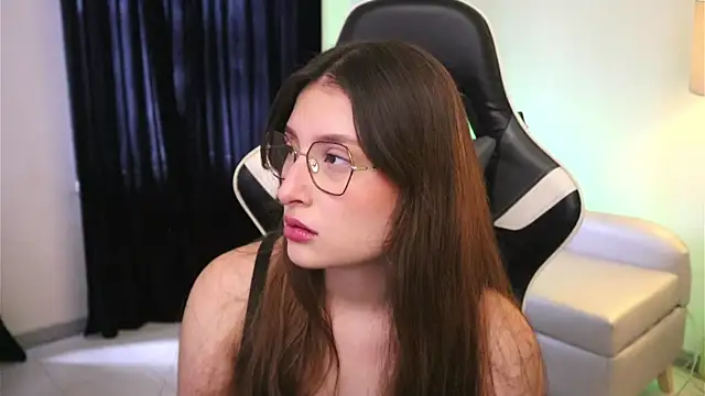 Daisha Riley online show from November 2025 02:31:02 PM