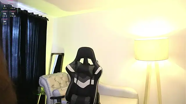 Daisha Riley online show from October 2025 04:37:01 PM