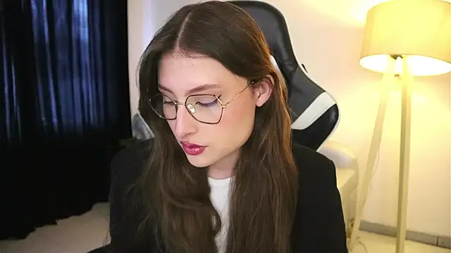 Daisha Riley online show from November 2025 02:43:01 PM