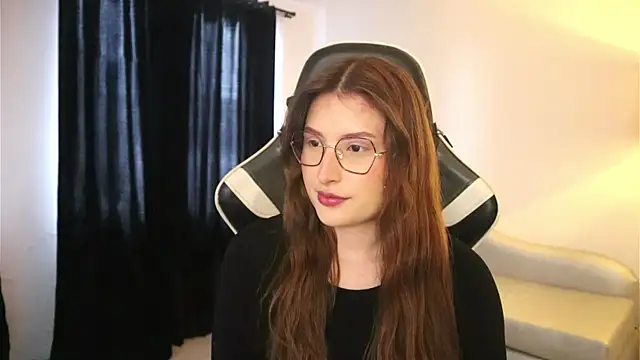 Daisha Riley online show from November 2025 02:39:02 PM