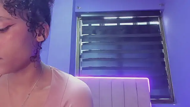 Snapshot of CintiaWalker chatting on February 2026 12:48:02 PM CintiaWalker online show from February 2026 12:48:02 PM