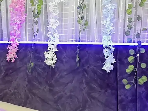 CintiaWalker online show from November 2025 12:42:02 PM