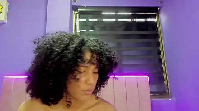 Snapshot of CintiaWalker chatting on March 2026 01:09:02 PM CintiaWalker online show from March 2026 01:09:02 PM