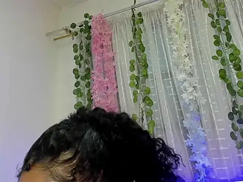 CintiaWalker online show from November 2025 12:43:02 PM