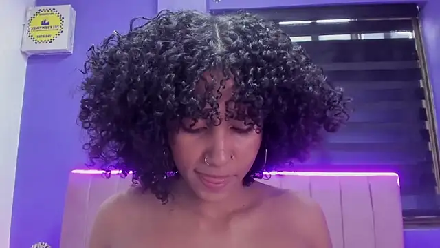 Snapshot of CintiaWalker chatting on March 2026 01:11:02 PM CintiaWalker online show from March 2026 01:11:02 PM