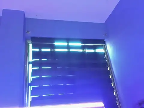 Snapshot of CintiaWalker chatting on December 2025 01:00:01 PM CintiaWalker online show from December 2025 01:00:01 PM